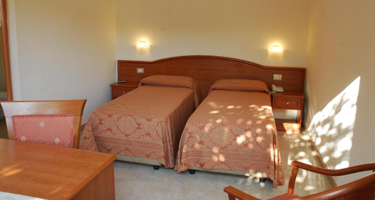 Bungalow Twin Room