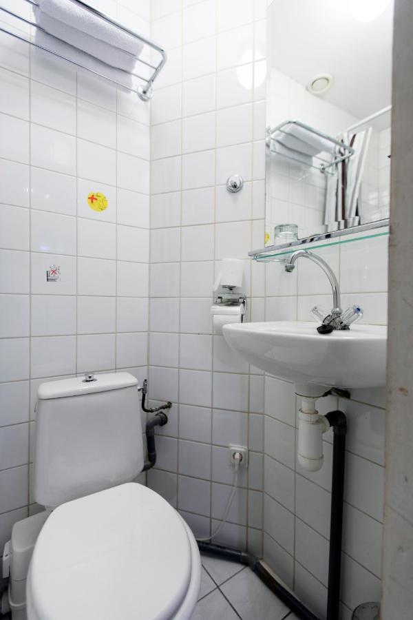 Camera Singola Budget (con Bagno in Comune)