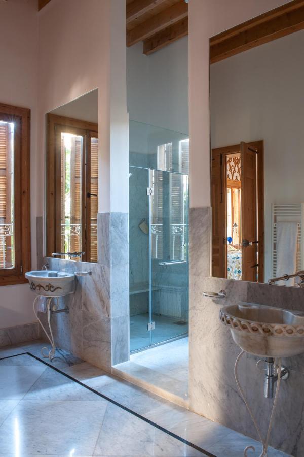 Superior King Suite