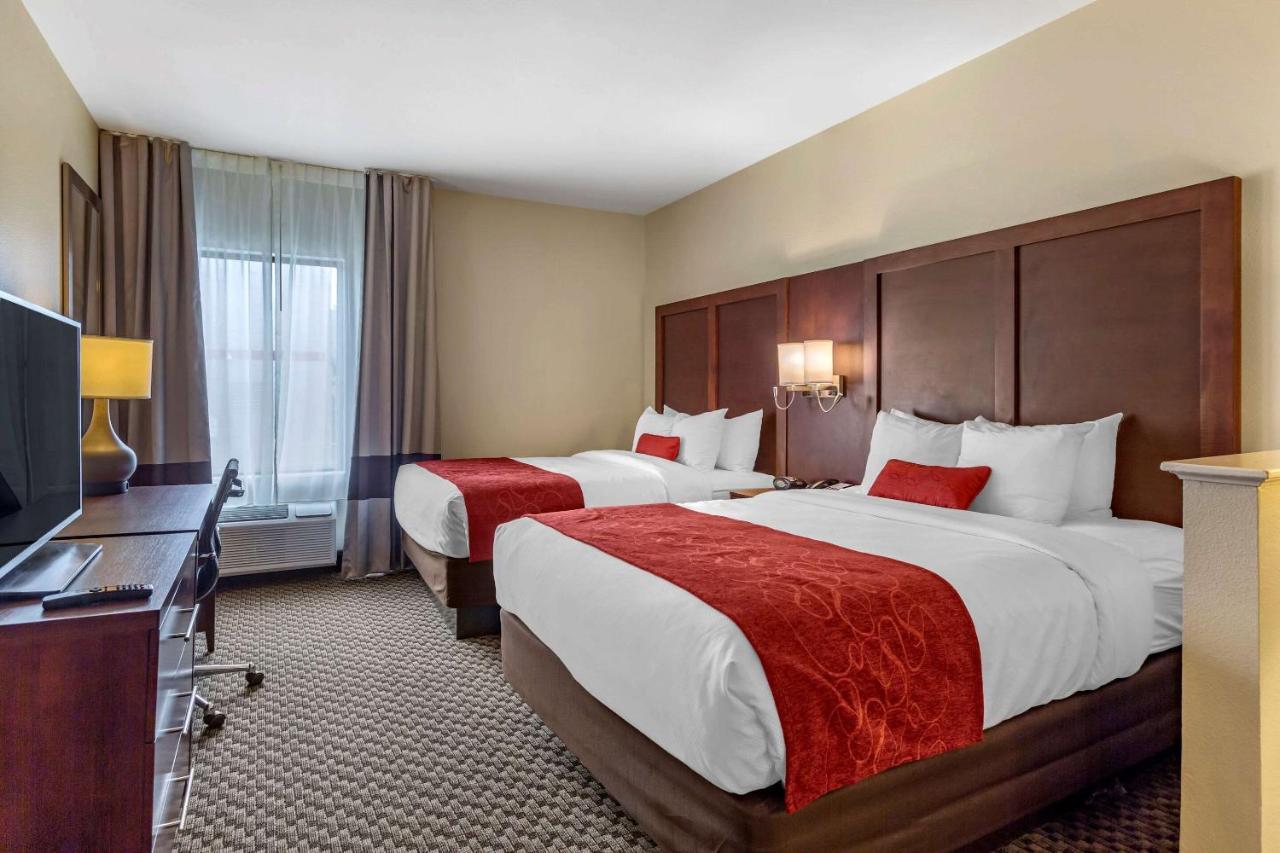Queen Suite Two Queen Beds Non-Smoking