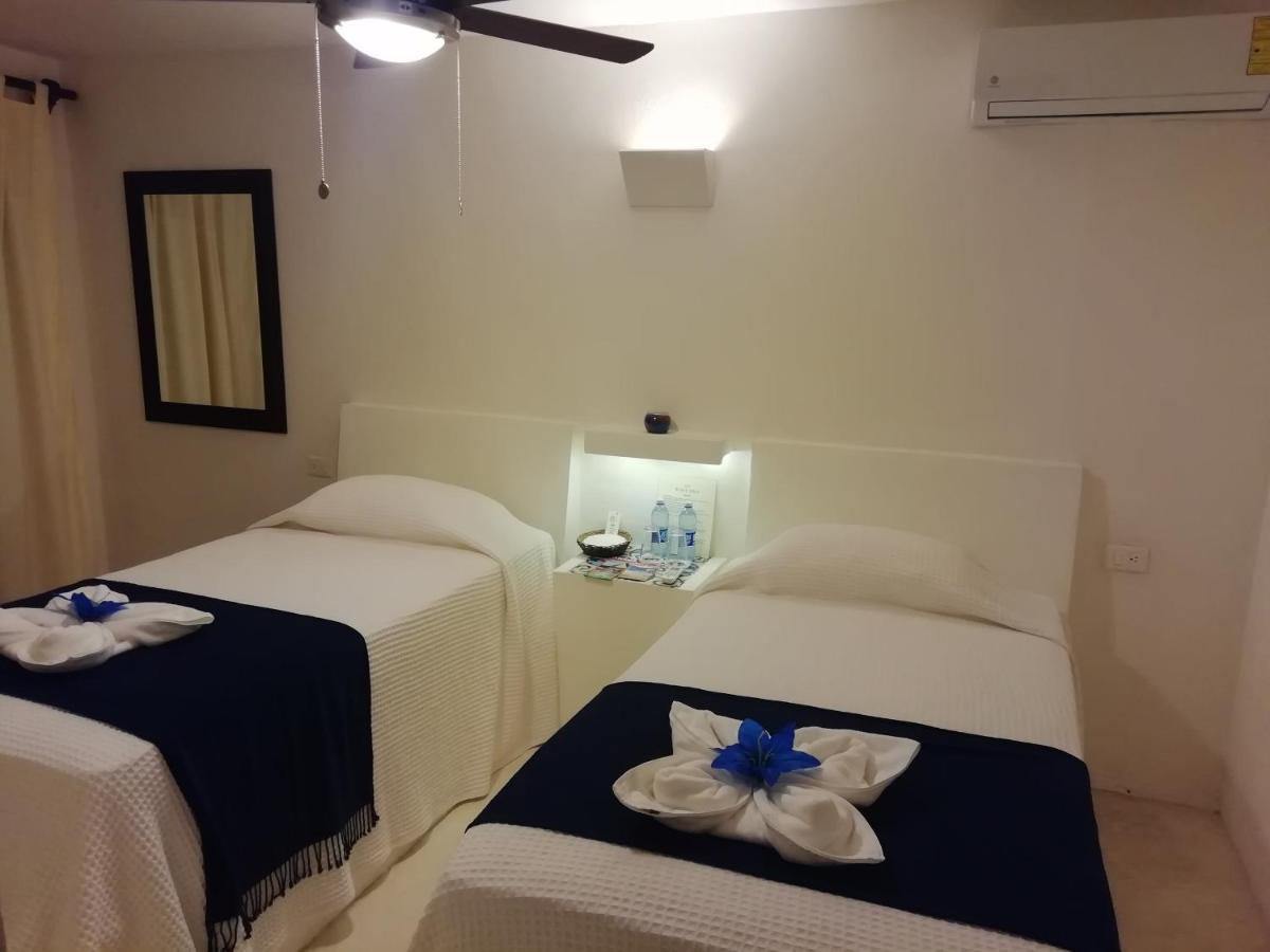 Quarto com 2 Camas de Solteiro
