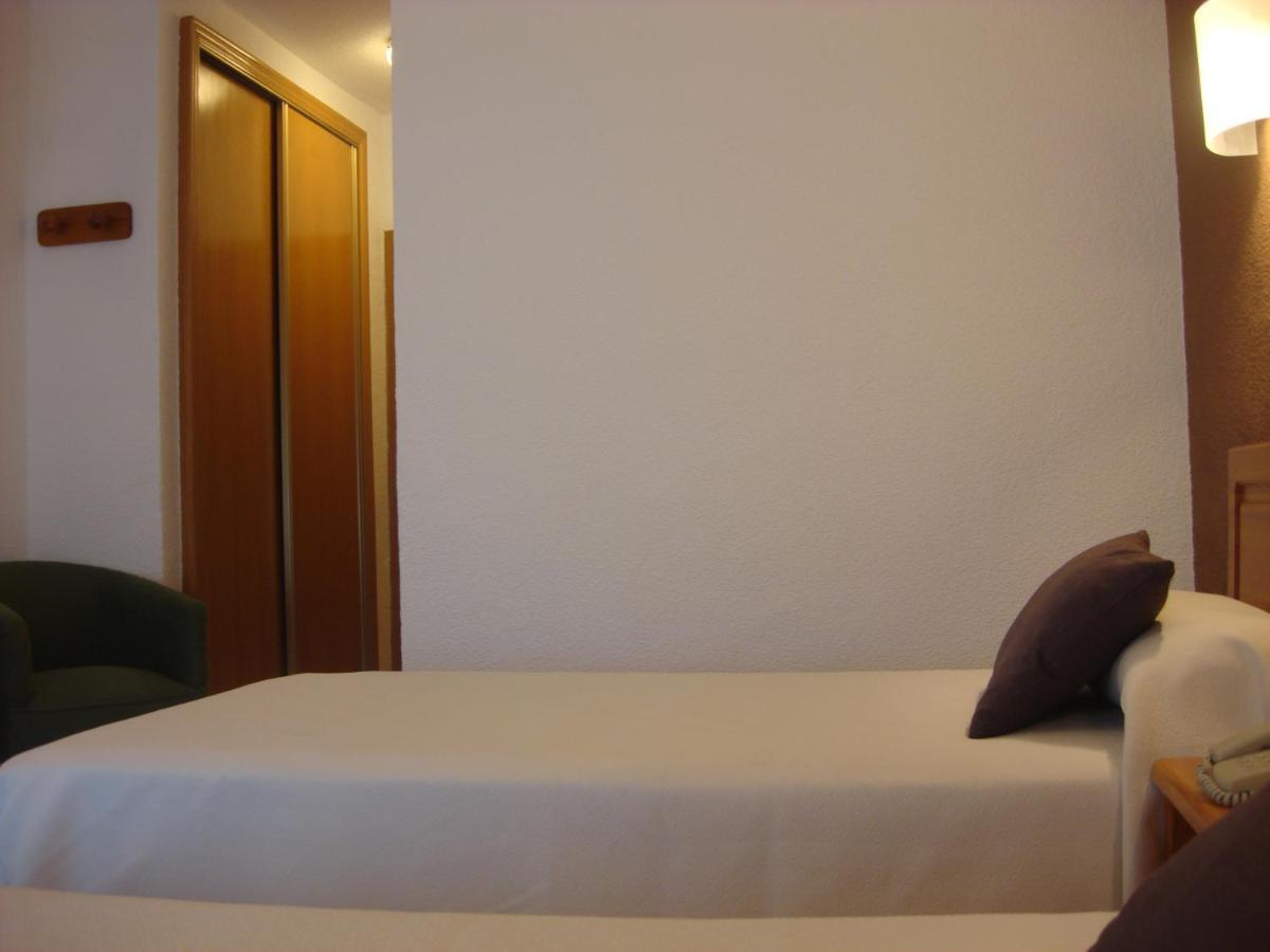 Twin Room,368883949:JPEG