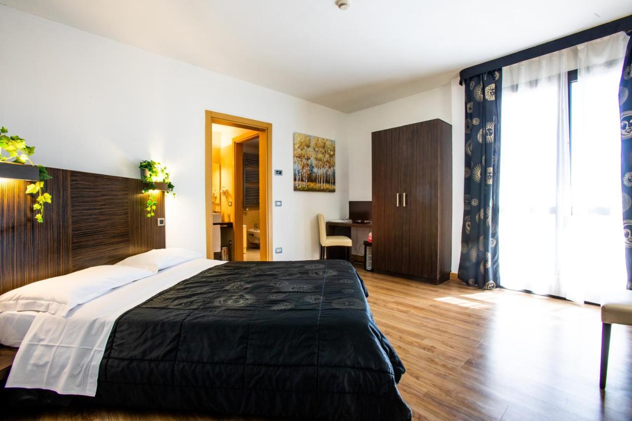Superior Apartment,1118587104:JPEG