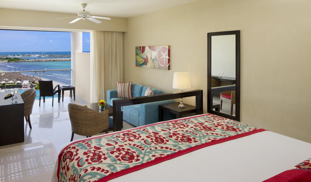 Junior Suite Ocean View King Bed