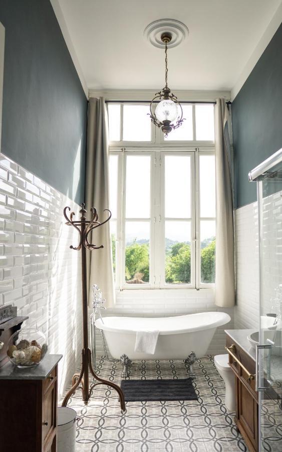 Deluxe Double Room Bath