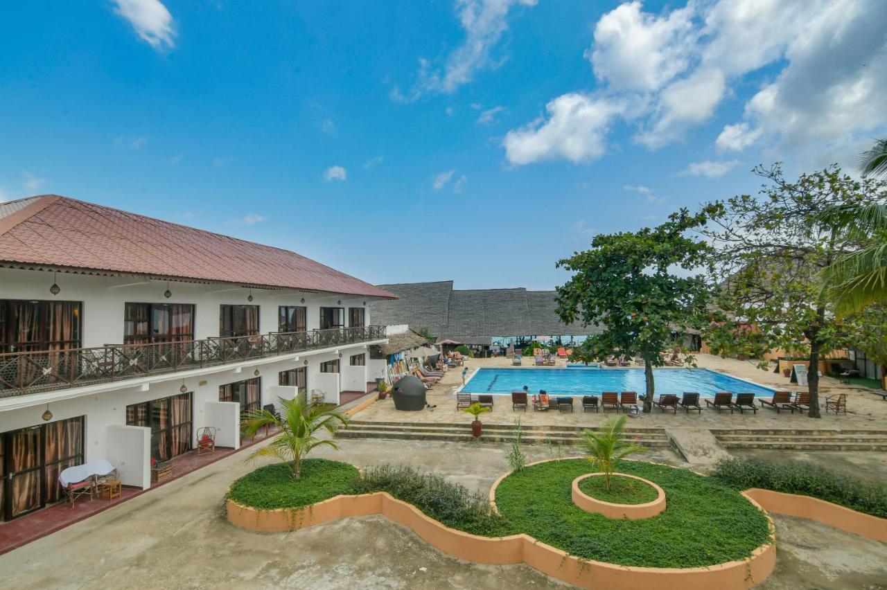 Chambre Double - Vue sur Piscine