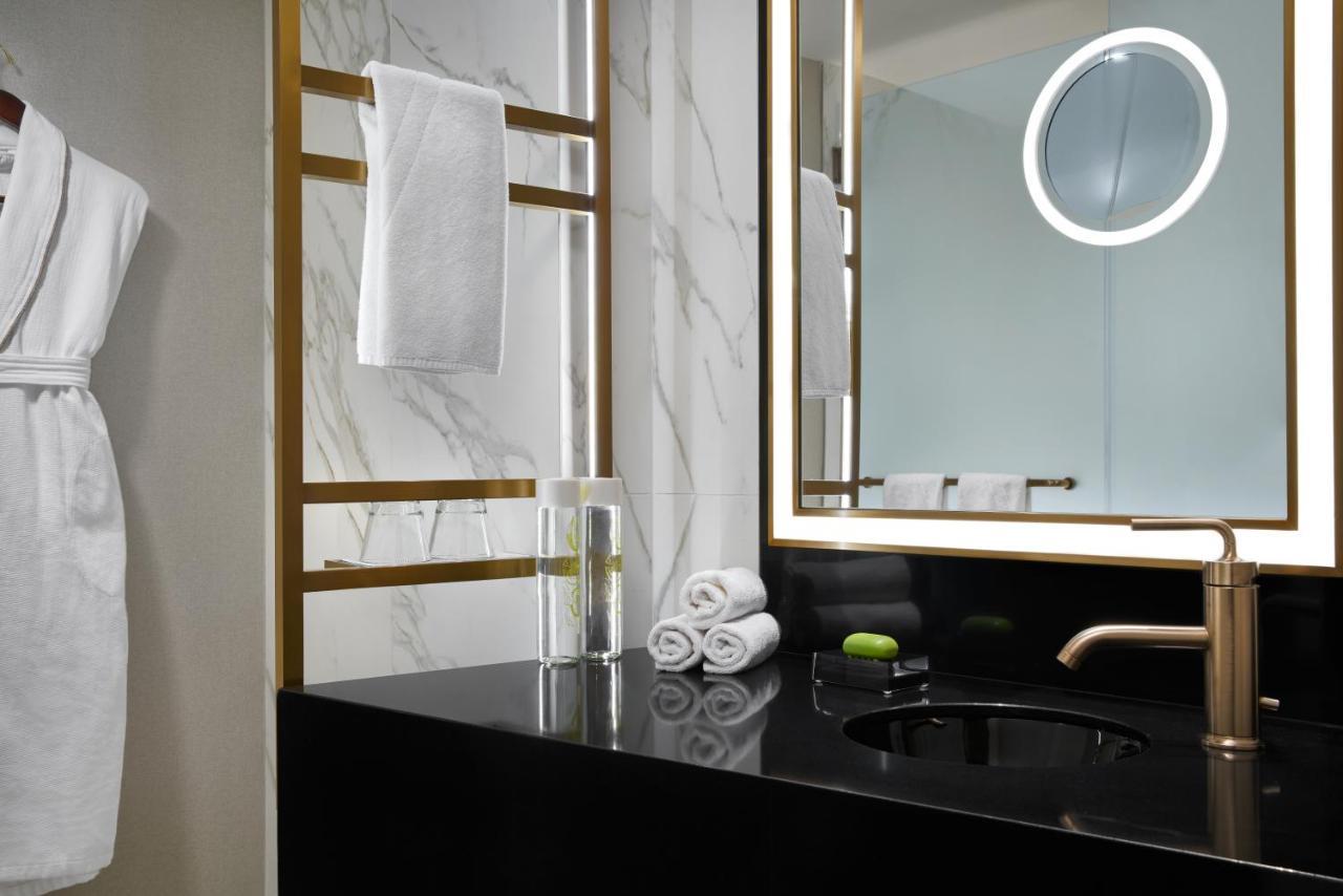 Quarto Deluxe com Cama de Casal ou 2 de Solteiro