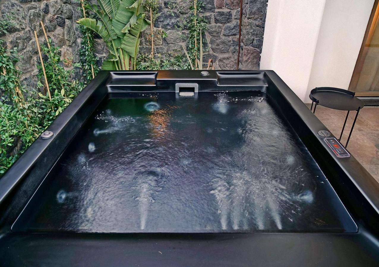 Premium Room-Terrace-Jacuzzi,1186521196:JPEG