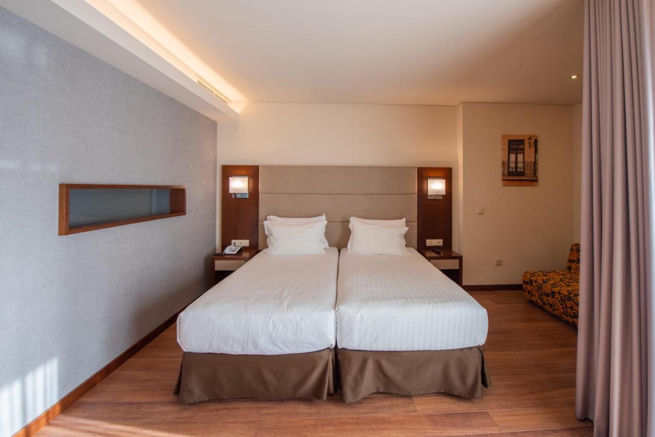 Zweibettzimmer mit Zustellbett