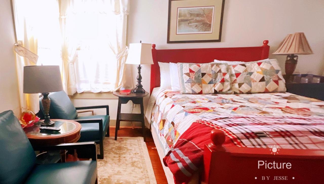 Queen Room with Spa Bath