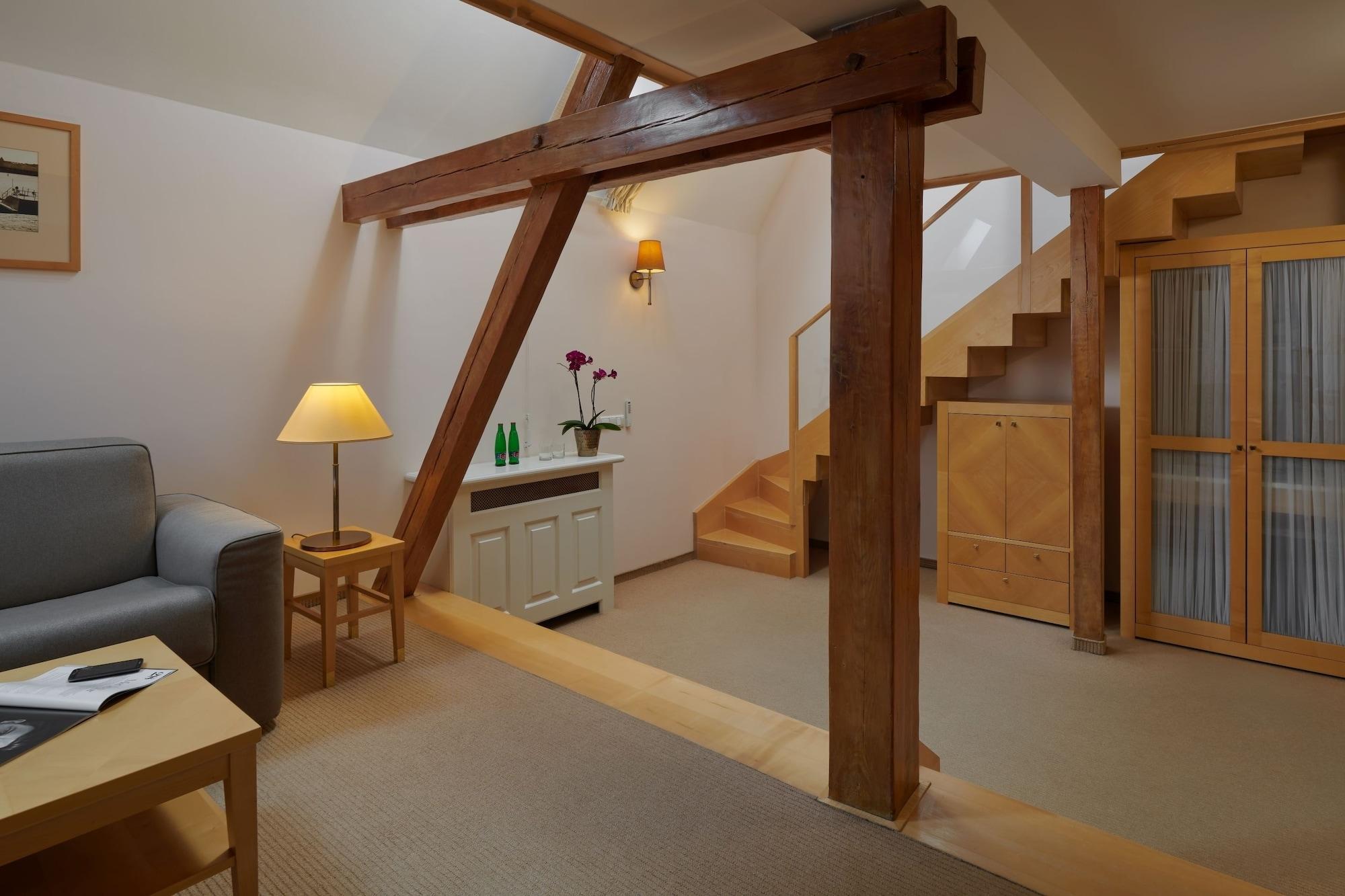 Attic Junior Suite