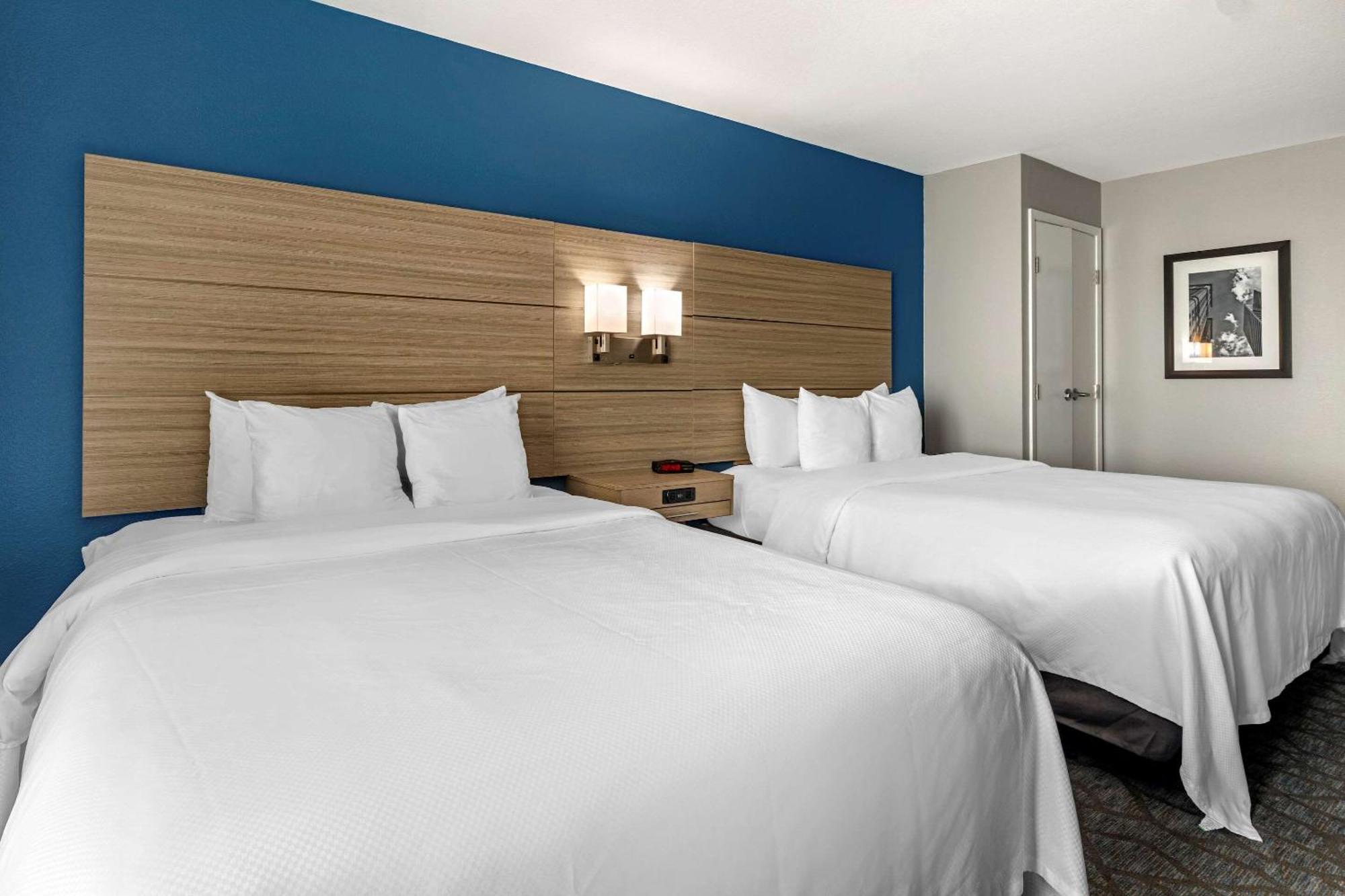 Queen Room with Two Queen Beds - Accessible/Non-Smoking