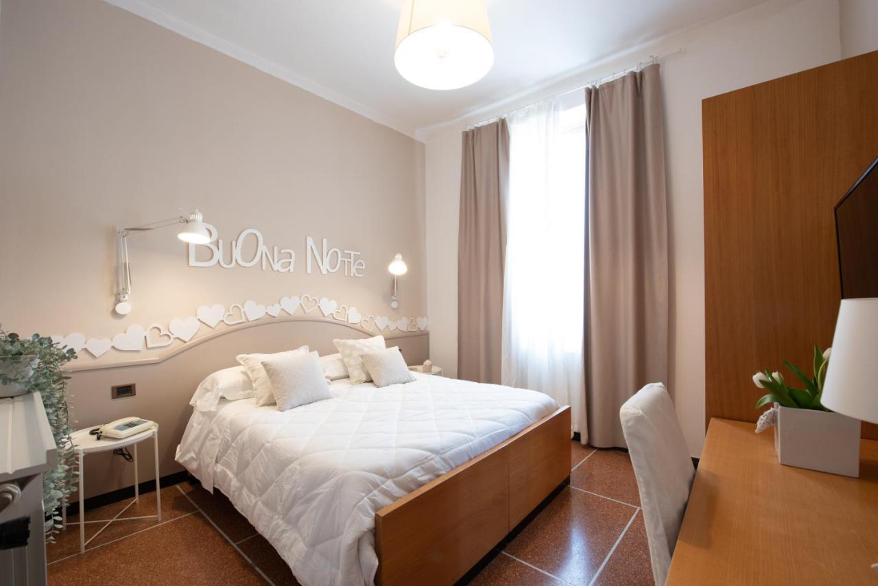 Doppel- oder Zweibettzimmer