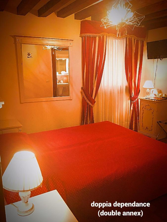 Petite Chambre Double - Dépendance