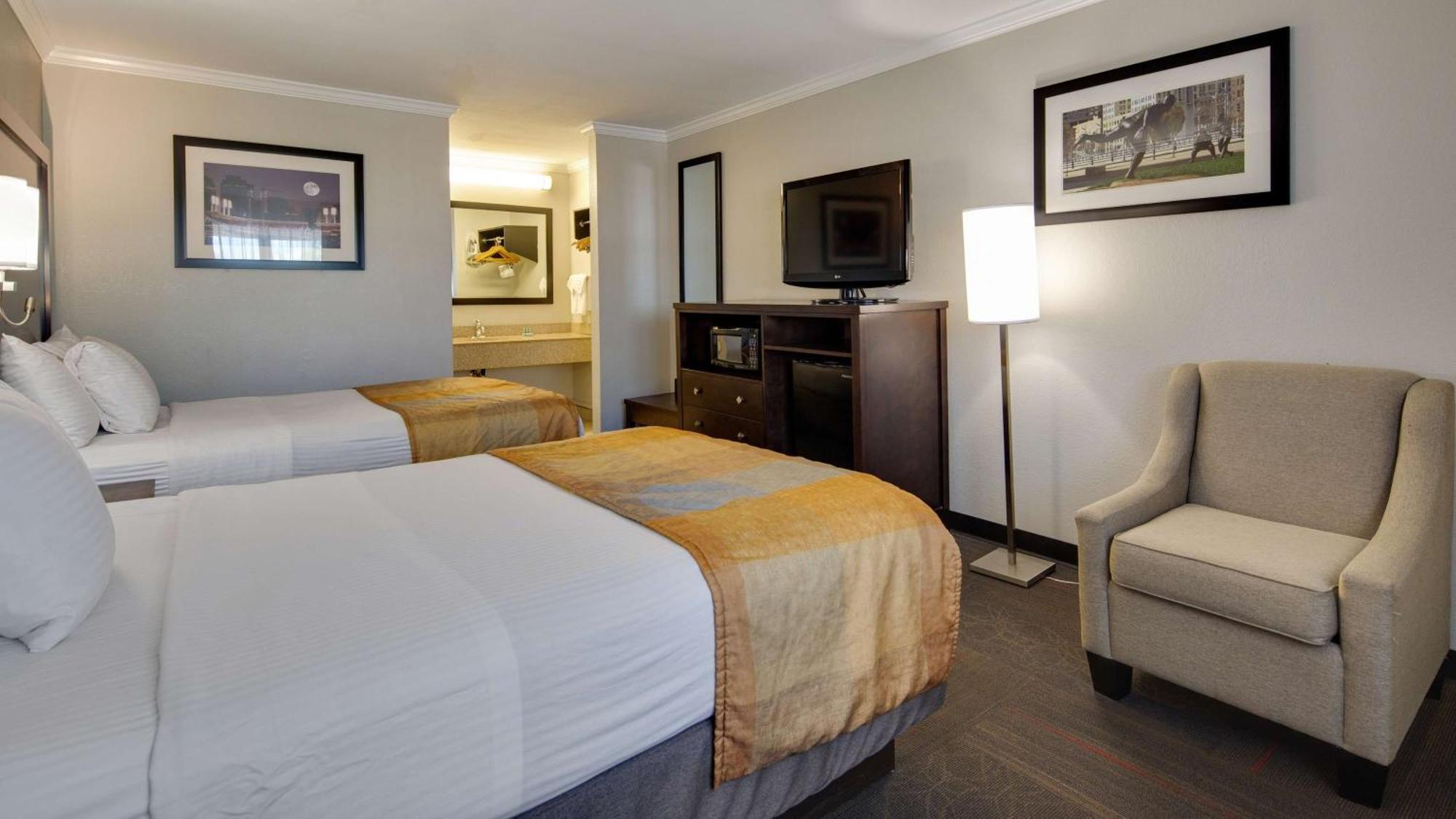 Double Room with Two Double Beds,1275861823:JPEG