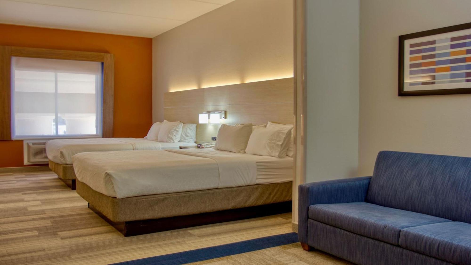Suite Two Queen Beds