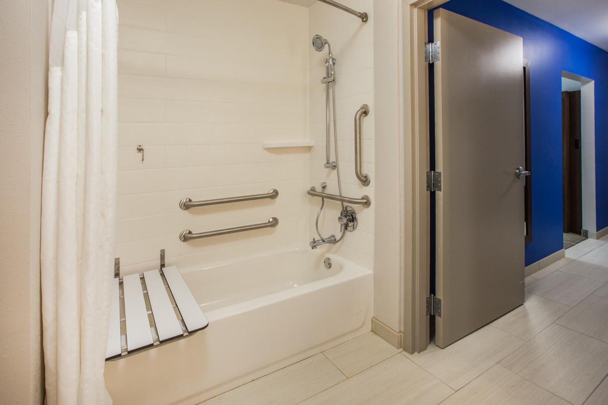 Standard King Room Accessible Tub Mobility Access