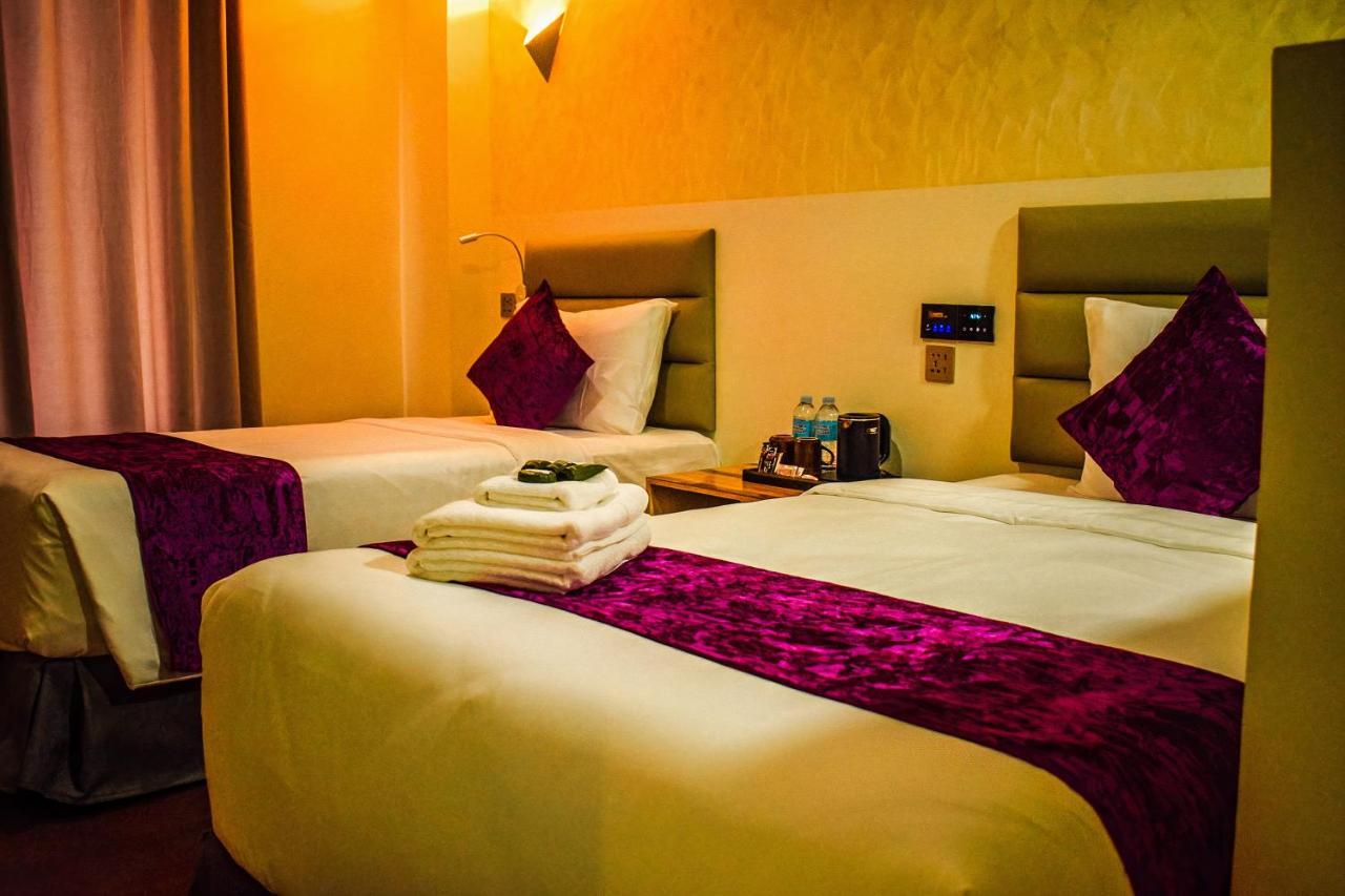 Deluxe Double or Twin Room with Free Airport Transfer