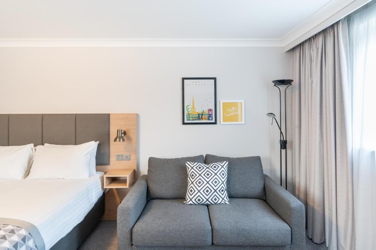 Premium Queen Room with sofa bed
