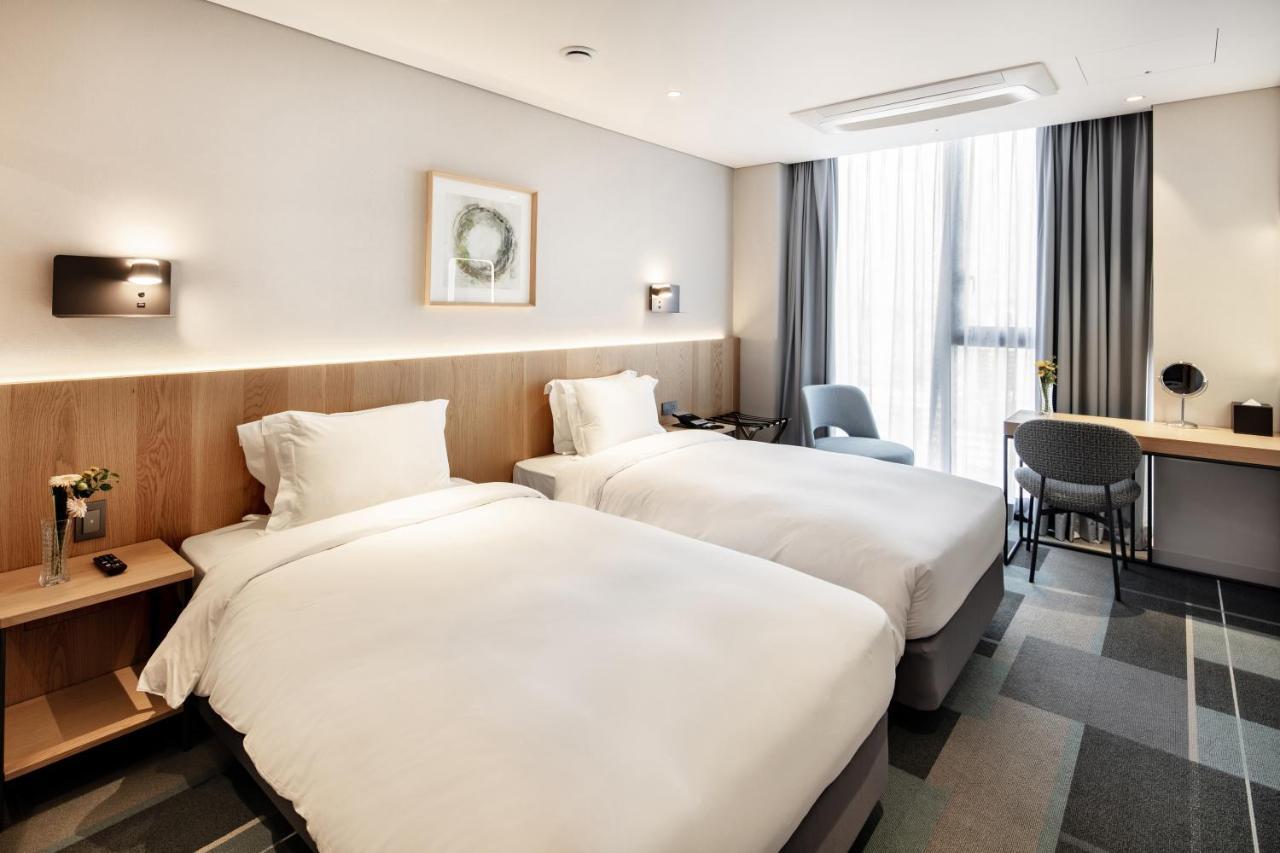 Deluxe Twin Room (No Parking)