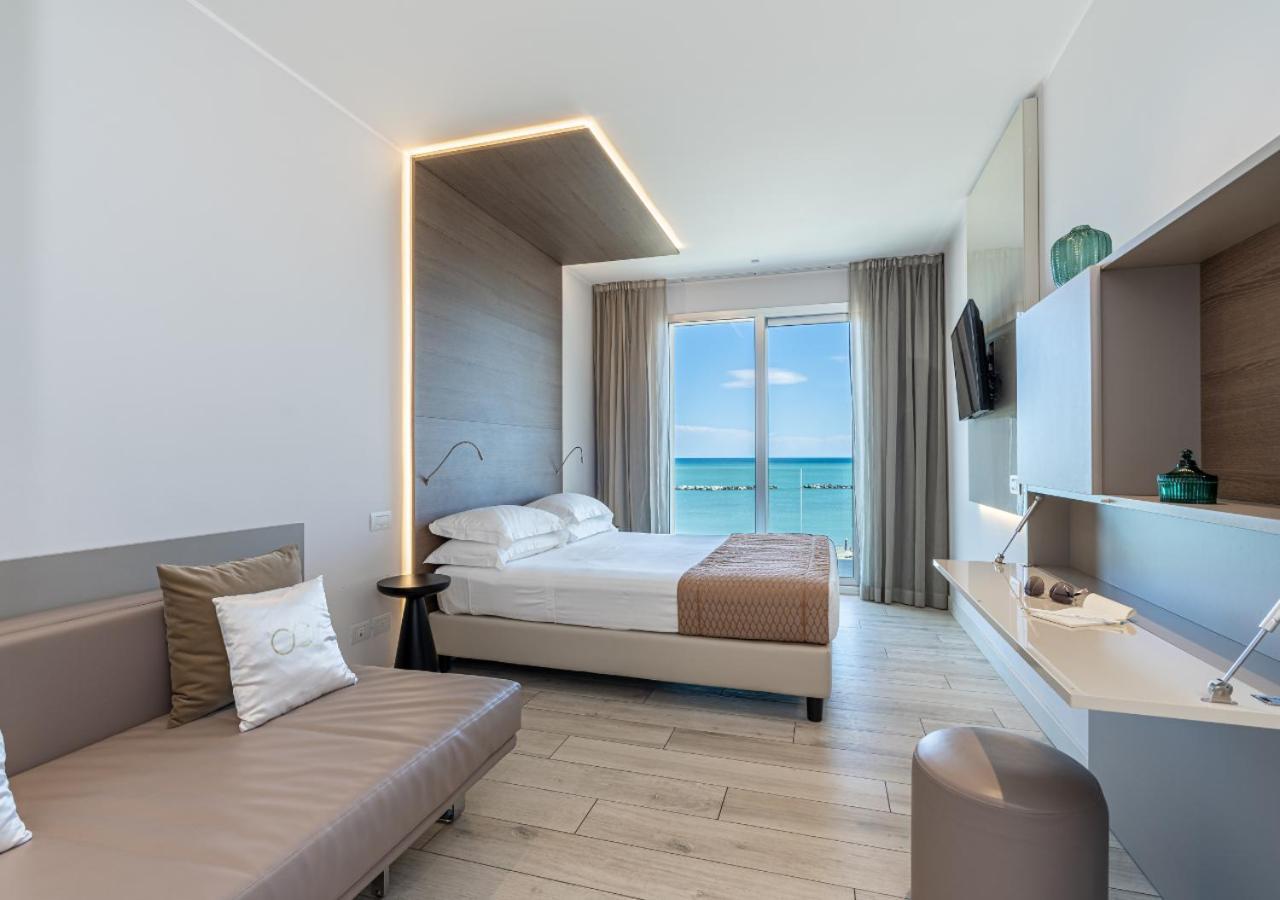 Quadruple Room with Sea View,646148790:JPEG