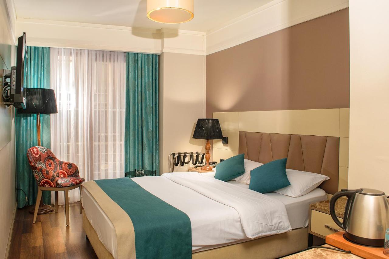 Doppelzimmer mit Balkon