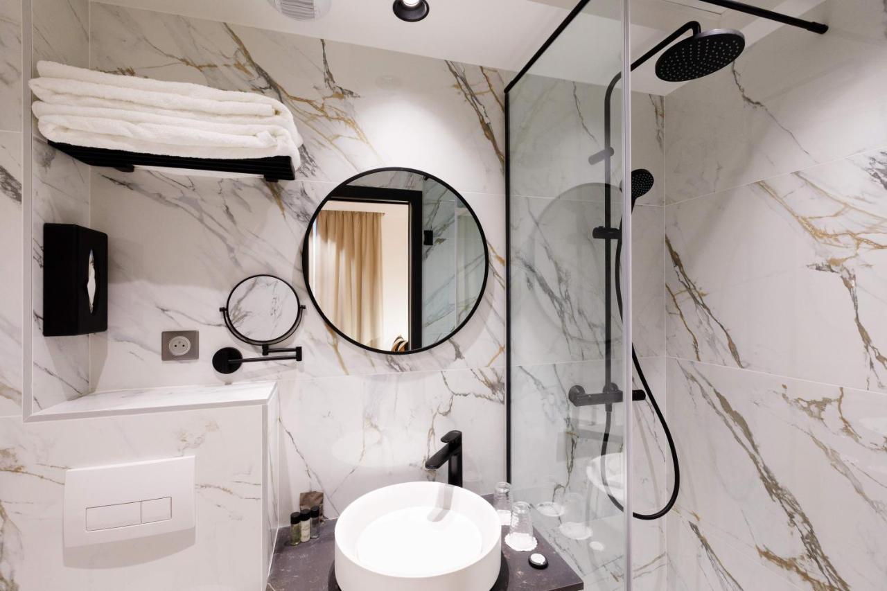 Quarto Duplo Superior com Acesso à Piscina