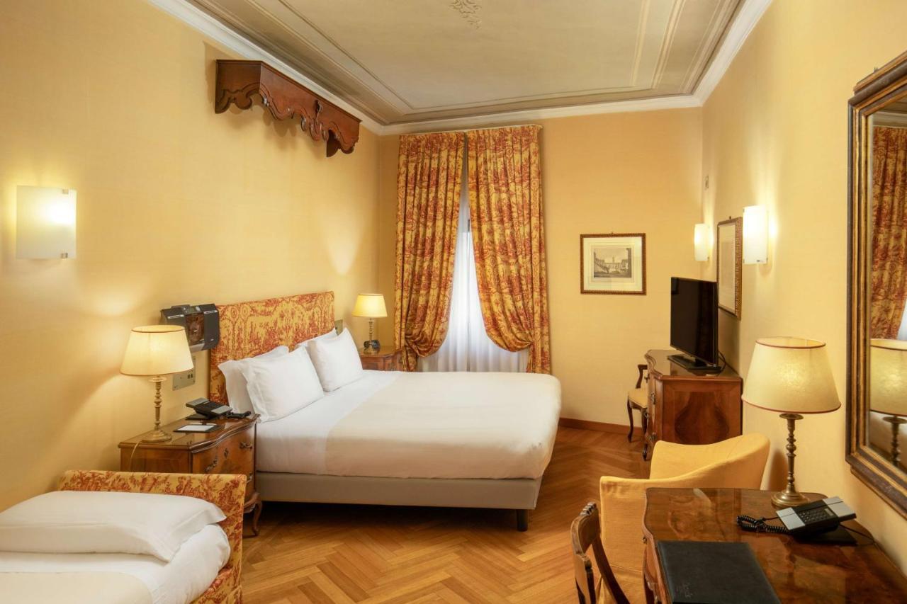 Standard Queen Room Single Bed Non-Smoking