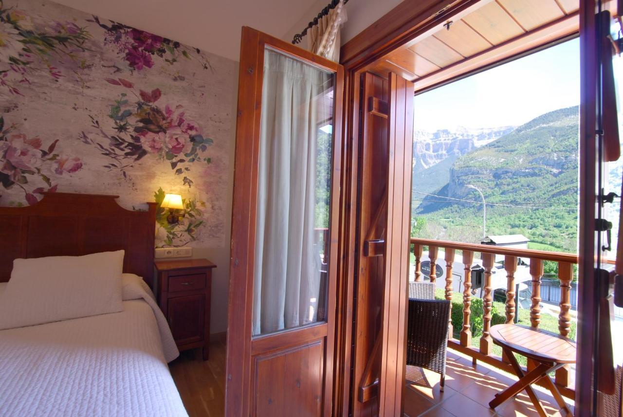 Double or Twin Room Balcony