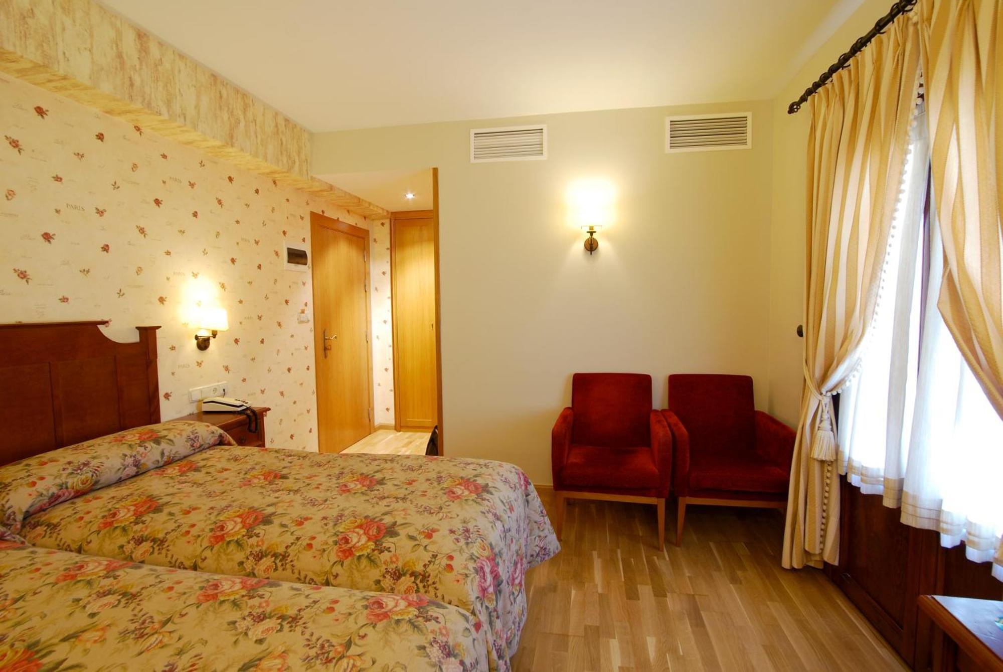 Double or Twin Room Balcony