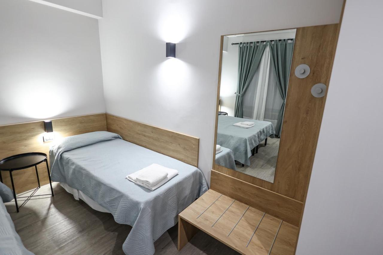 Zweibettzimmer mit eigenem Bad