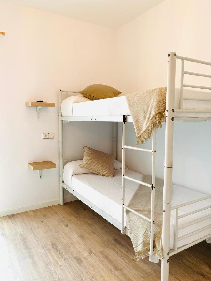 Standard Double Room with Bunk Bed and Shared Bathroom
