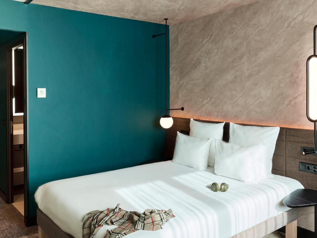 Superior Kamer met Queensize Bed en Bank