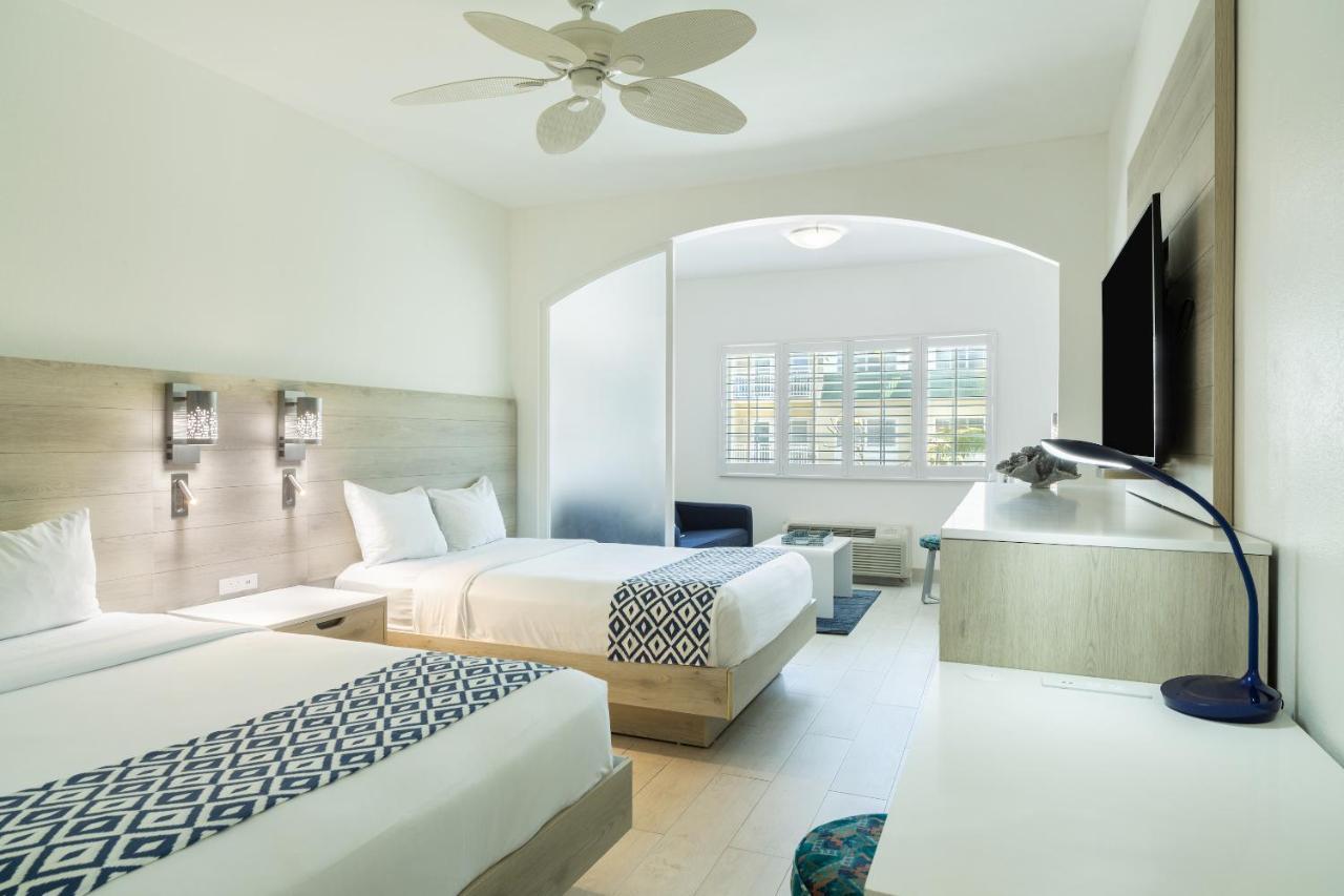 Poolside Room – 2 Double Beds