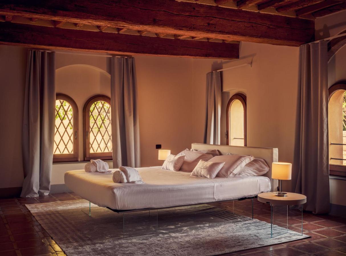 Deluxe Suite,1405683260:JPEG