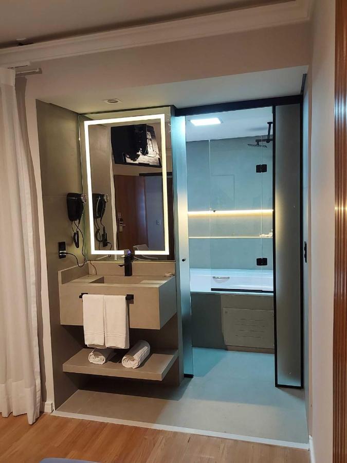 Suite Deluxe com Banheira de Hidromassagem
