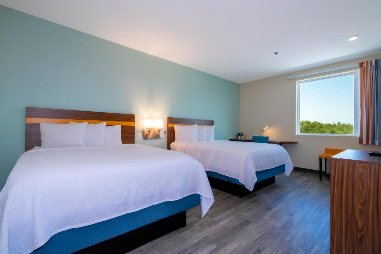 Business Room with Two Queen Beds Smoke Free,1593882705:JPEG