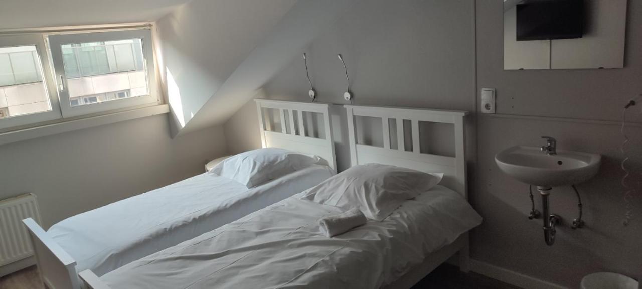 Family Room with Shared Bathroom,1425558139:JPEG