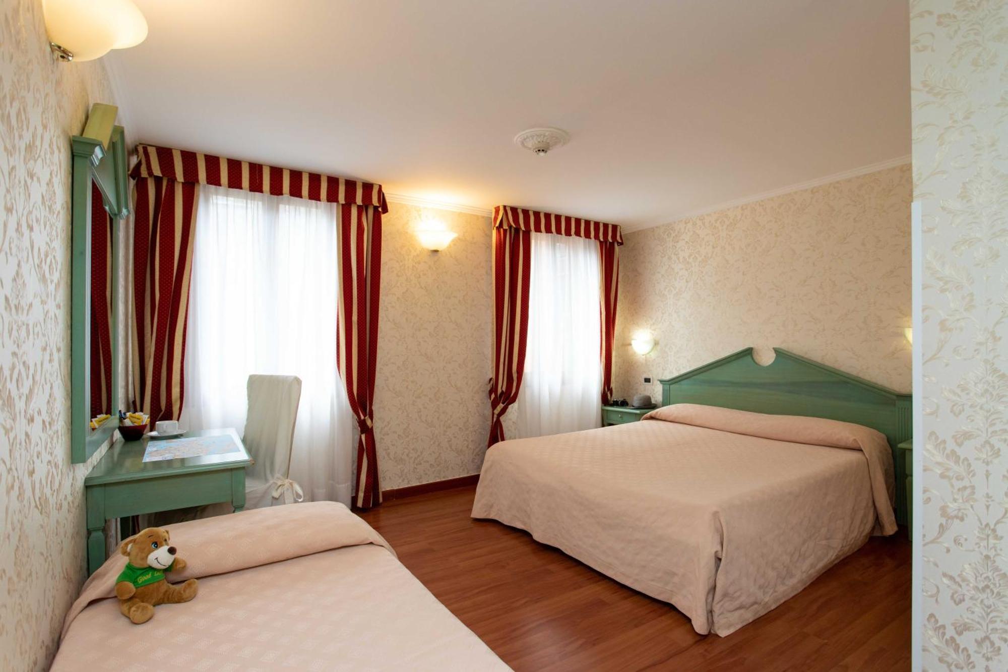 Triple Room,1002954732:JPEG
