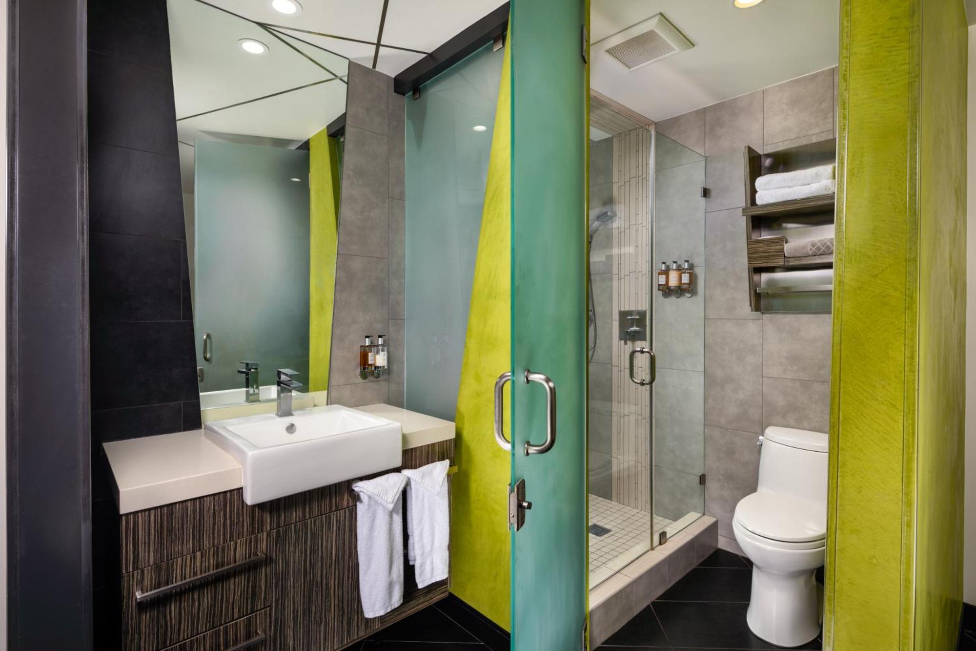 Queen Suite