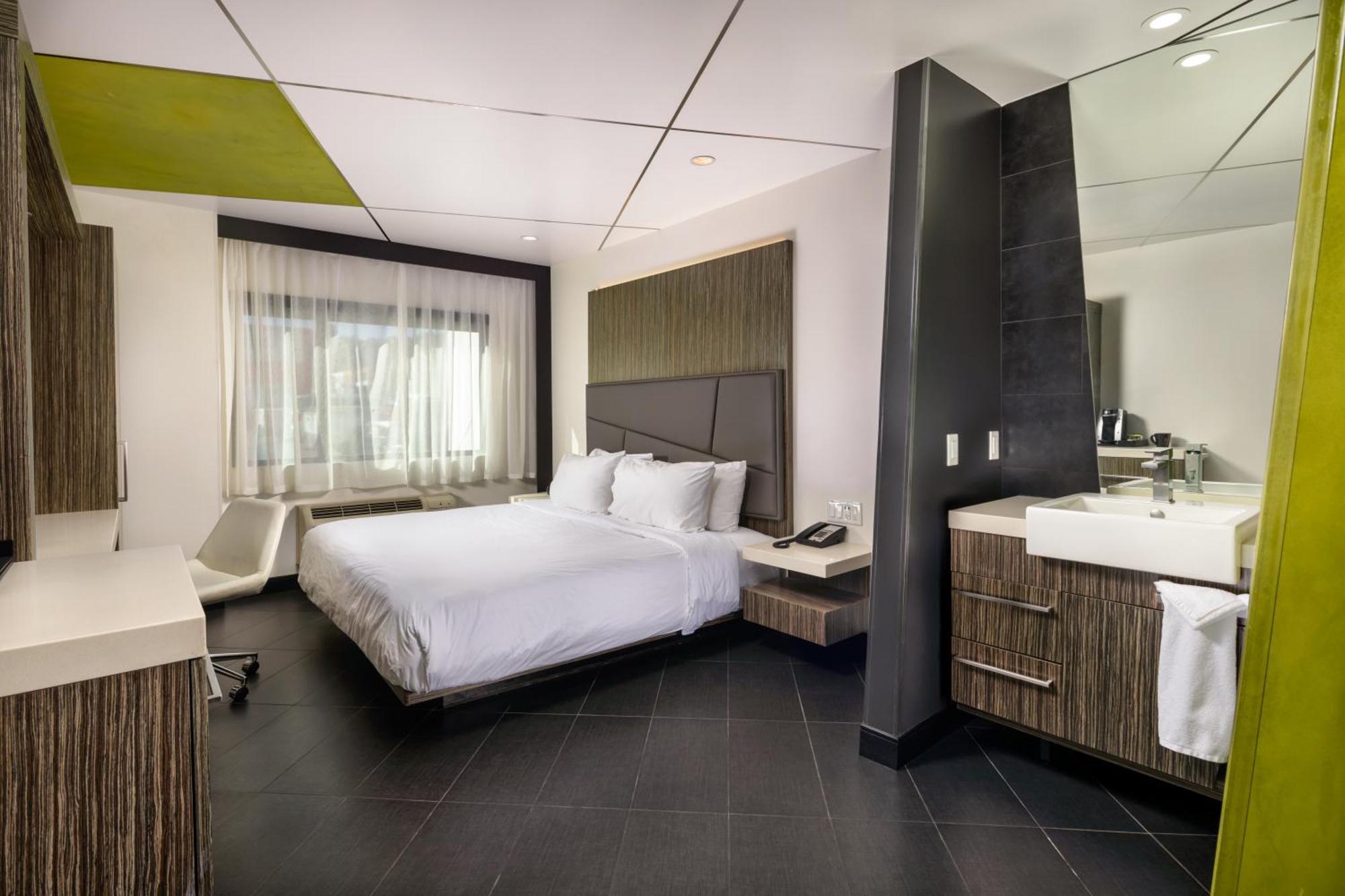 Queen Suite