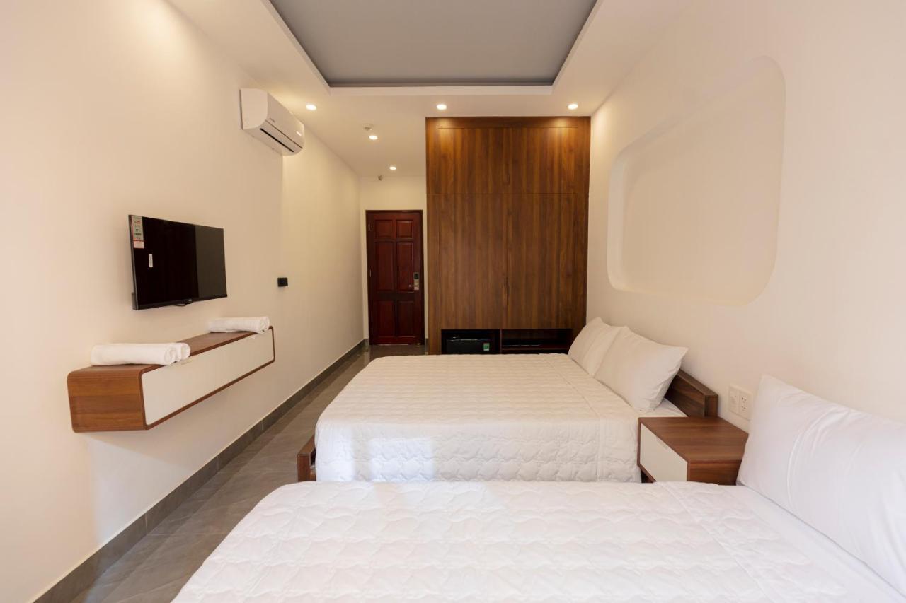 Economy Triple Room