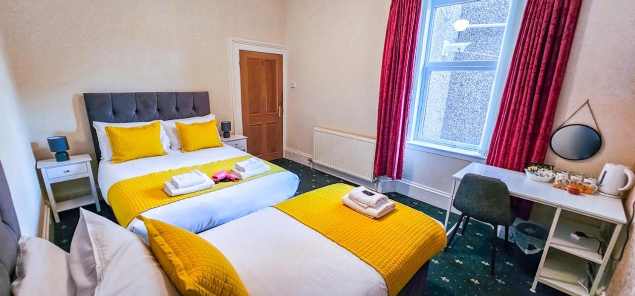 Basic Triple Room