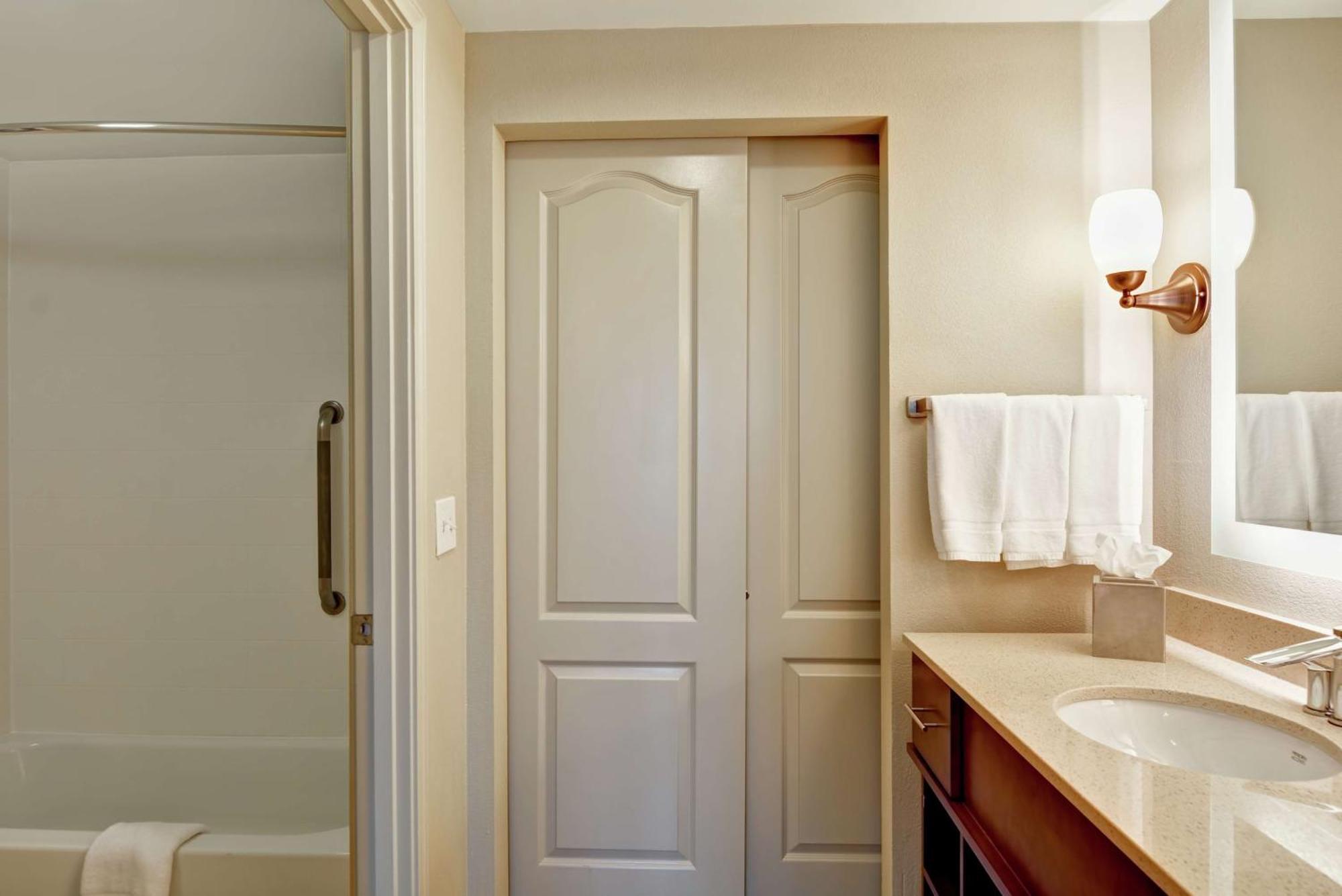 Two-Bedroom King Suite - Non-Smoking,1498914538:JPEG