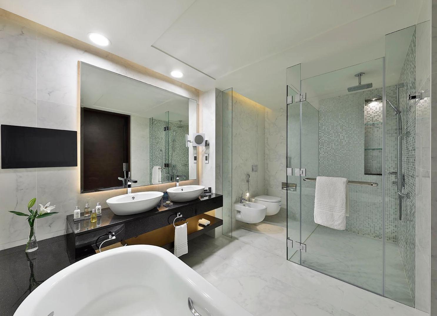 Junior Suite mit Kingsize-Bett und Balkon