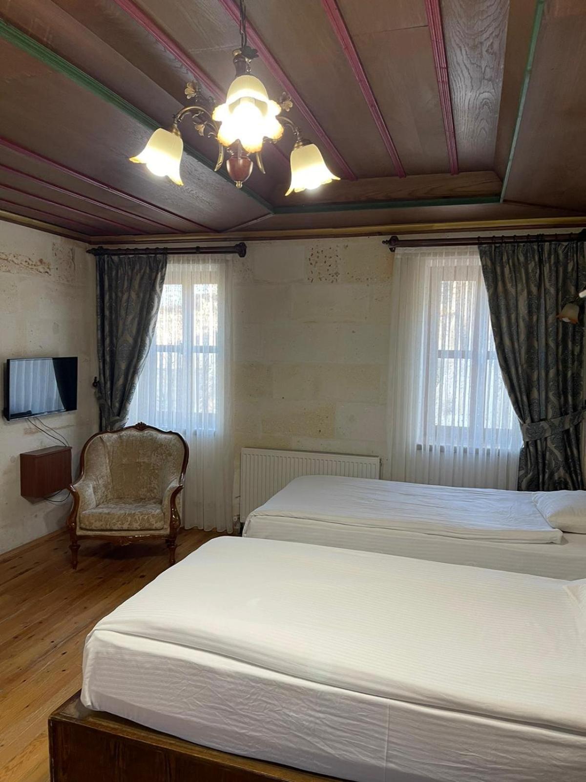 Double or Twin Room with Private Bathroom