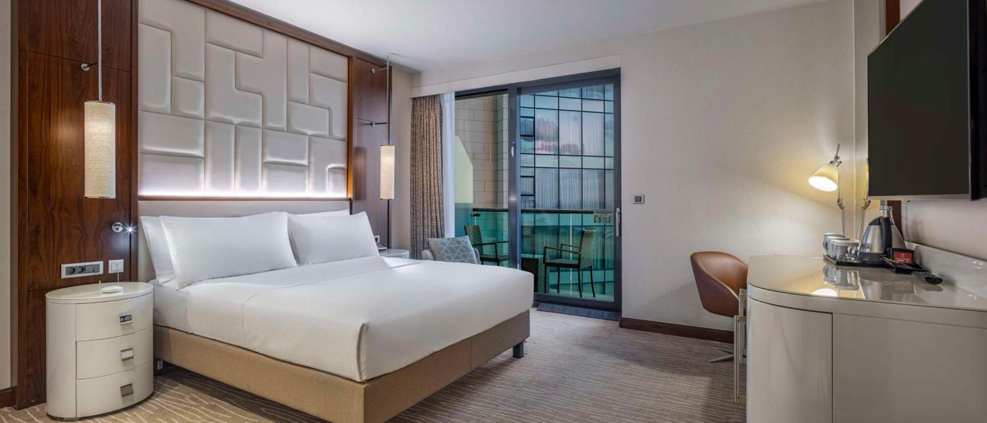Executive King Room Balcony Sea View,1542664459:JPEG