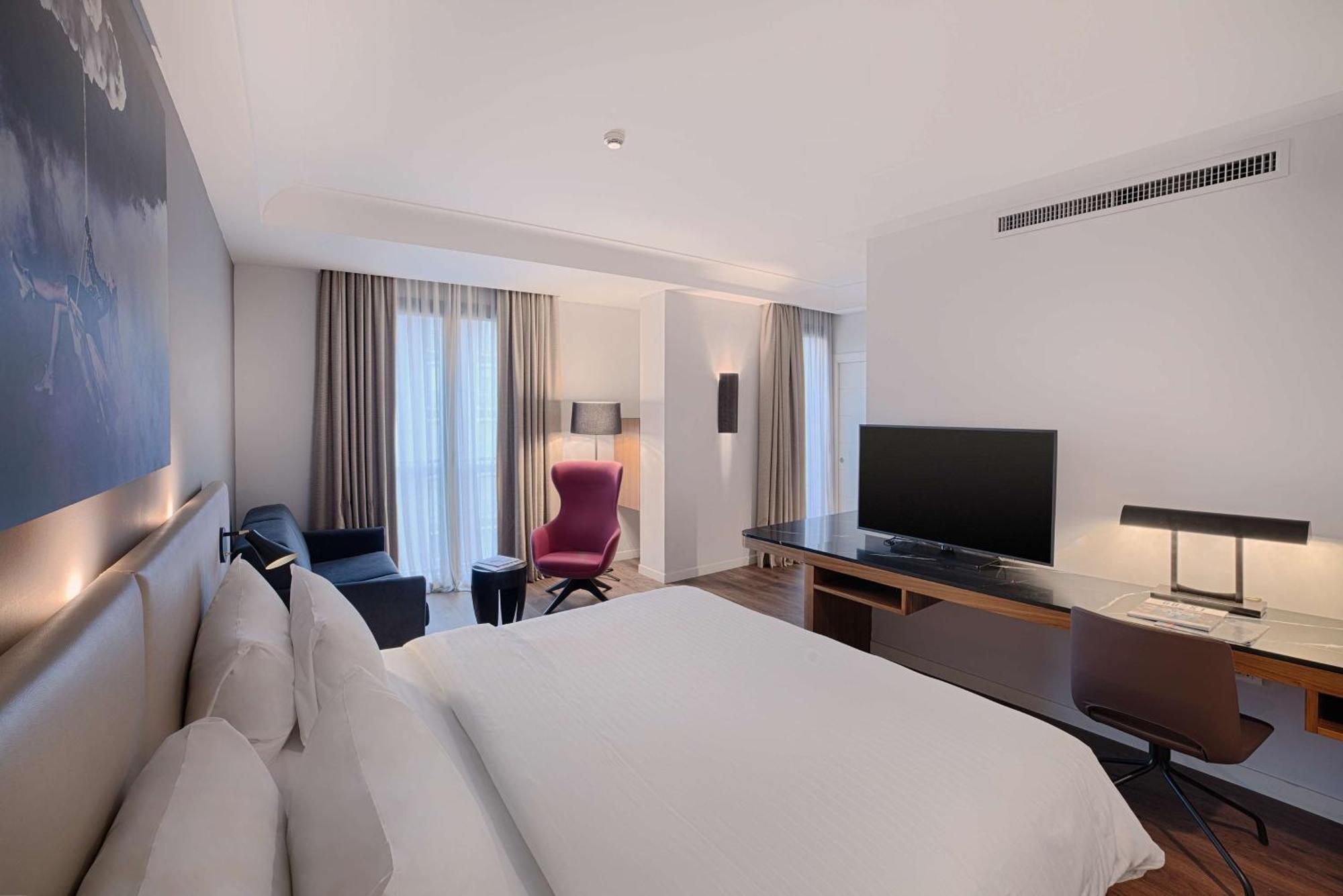 Family Room,1545587149:JPEG