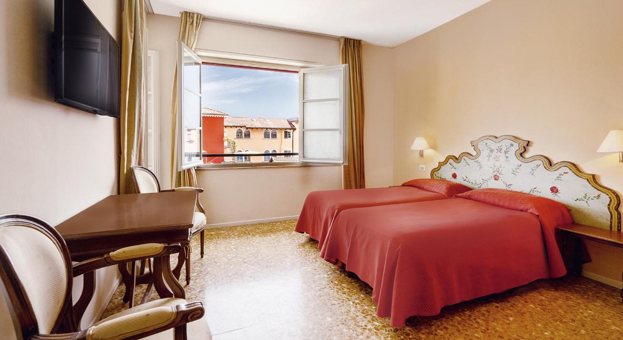 Camera Familiare con Balcone