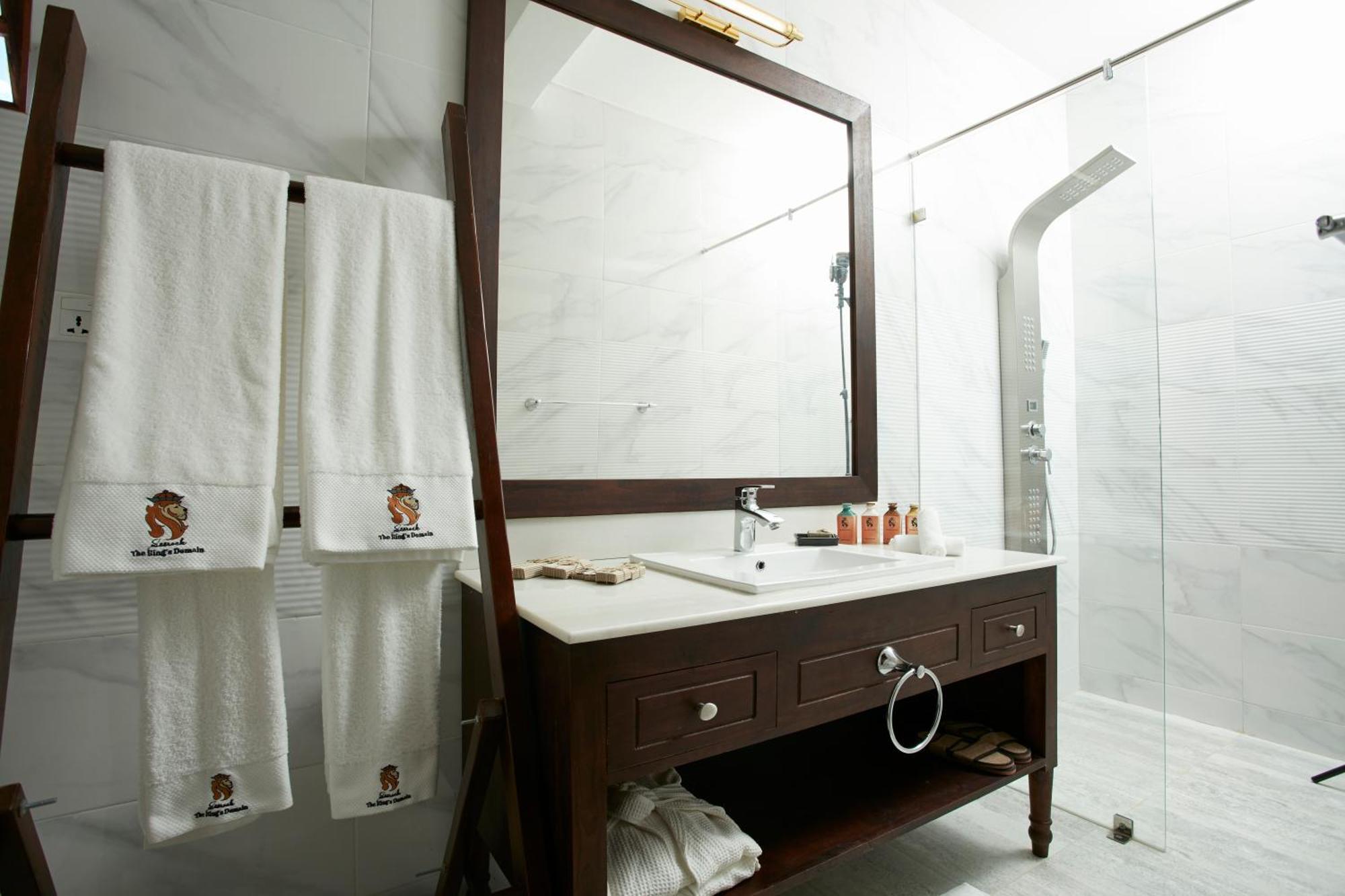 Superior Twin Deluxe Room Spa Bath